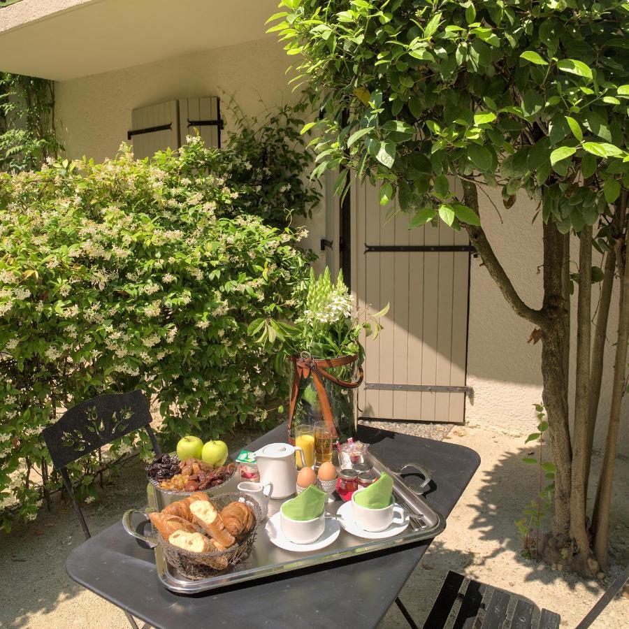 Hotel L'Amandiere แซ็งต์-เรมีย์-เดอ-โพรวองซ์ ภายนอก รูปภาพ