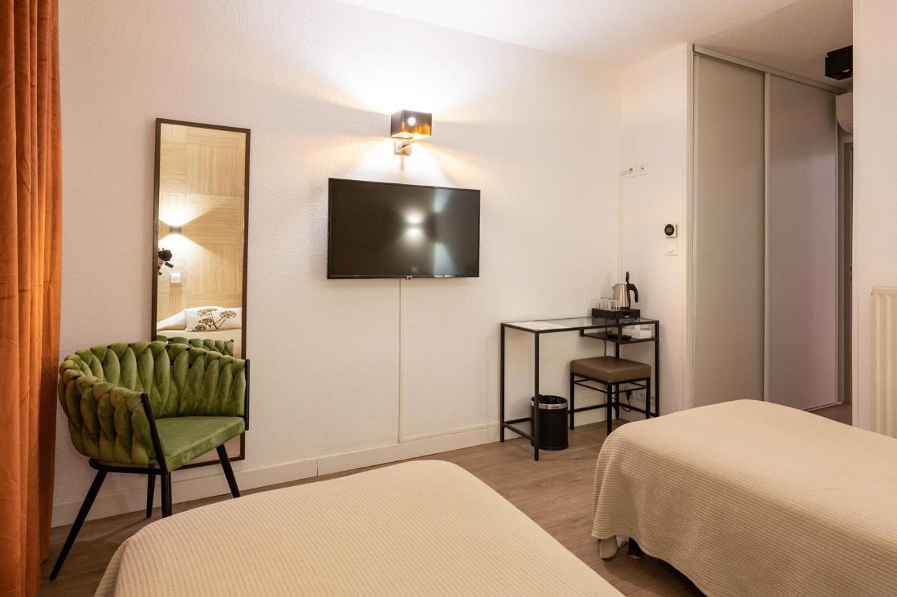 Hotel L'Amandiere แซ็งต์-เรมีย์-เดอ-โพรวองซ์ ภายนอก รูปภาพ