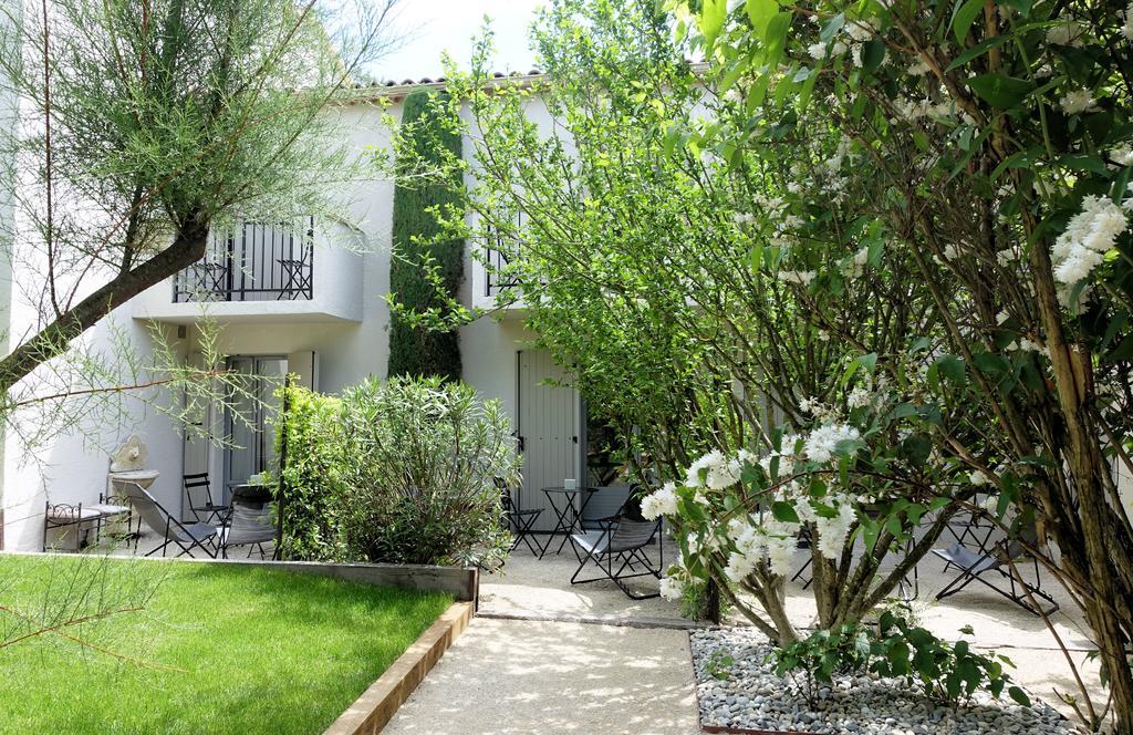 Hotel L'Amandiere แซ็งต์-เรมีย์-เดอ-โพรวองซ์ ภายนอก รูปภาพ